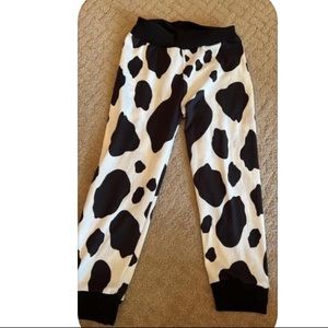 Do you have a little one who is obsessed with farm animals?